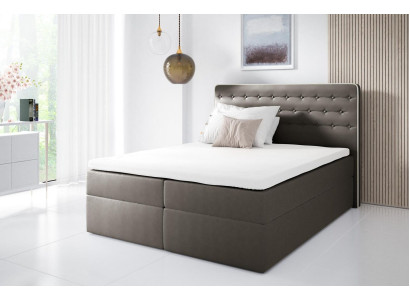 Gulta ar gultas kasti, boxspring gulta, mūsdienīga divvietīgā viesnīcas gulta 160 cm guļamistabā.