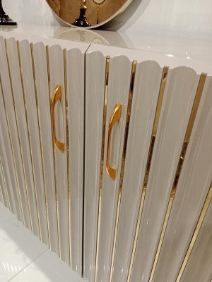 Kumode ar 2x spoguli Koka mēbeles Galdiņš Luksusa mēbeles Modernas mēbeles 3 gab. Jauns