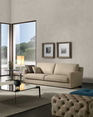 Dizaina audums 3-vietīgā pelēka gulta Elegant Sofa ar polsterējumu Prianera dzīvojamajā istabā