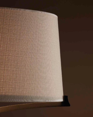 Gultņa lampa dzīvojamā istabā. Miegamistabas virsma. Kronšteinis gaismeklis, apaļa forma.