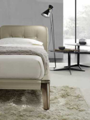 Modernā divguļamā gulta guļamistabā Beige gultas mēbeles koka dizains gultas Prianera