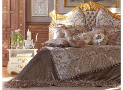 Luksusa „Chesterfield“ stila galvkāre jūsu gultai