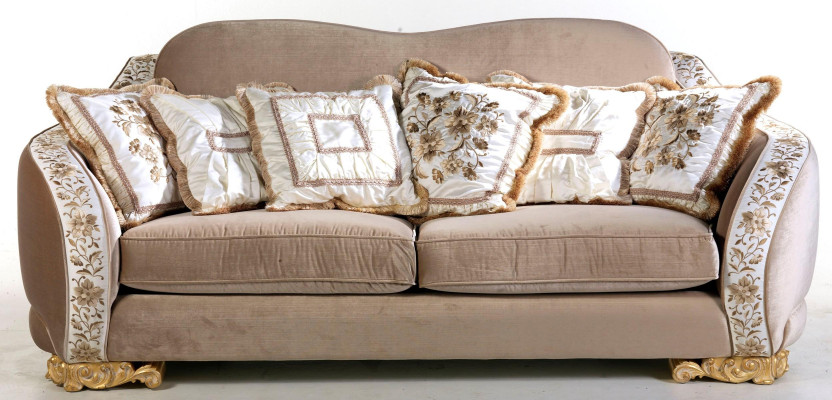 Klasiskā Chesterfield divguļamā sofa stilīgiem dzīvojamajiem telpiem.