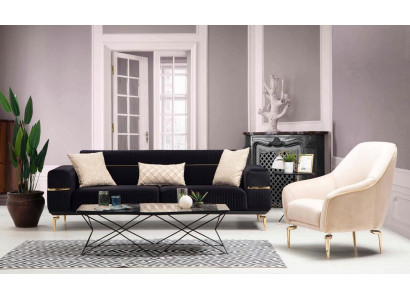 Sofas izgatavots no 3+1 sēdvietīgām dīvāna garnitūrām ar dizainera mēbelēm un polsterēm.