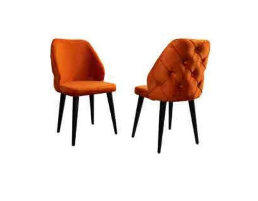 Polsterēts koka krēsla oranžs "Chesterfield" ar melnām kājām ēdamistabai.