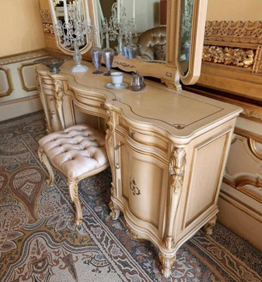 Hokeris Chesterfield atsevišķais hokeris polster bankas guļamistabā