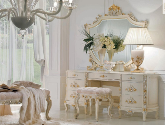 Hocker Chesterfield Beistell Luxus Bank Polster Schlafzimmer Barock -> Kājgalds Chesterfield priekšais VIP dīvāns polsterēts gulējamais numurs baroka stilā