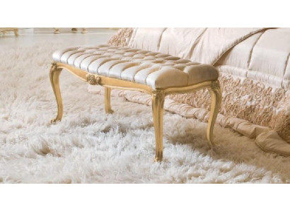 Hocker Chesterfield Beistellhocker Luxus Sitzer Polster Schlafzimmer Kumode Chesterfield galds luksusa sēdeklis pārklājums guļamistabā.