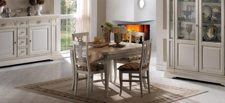 Garnitūras 7 gabalu koksnes mēbeles komoda 4 krēsli galds izstāžu skapis Jauna grupa ēdamistabas komplekts