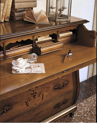 Komoda Sideboard Skapis Koks Itāļu Mēbeles Masīvs Spogulis 2 gab.