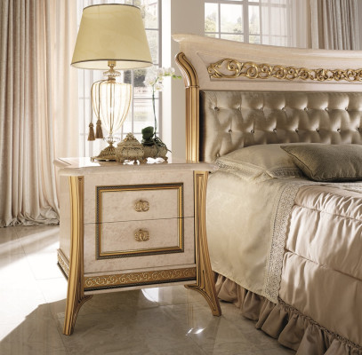 3 gabalu guļamistabas komplekts Gulta 2x naktskapis Konsola Divguļamie viesnīcas gults pulpēts