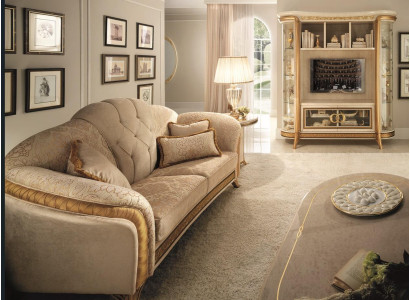 Trīsvietīgā sofa, mīkstā apdare, dizaina sofa, klasiskā sēdvietas, dīvāns, istabas mēbeles, 3 vietas, jauns.