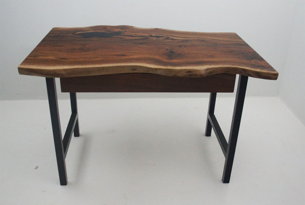 Dizainera mēbeles Rakstāmgalds 100*70 cm Roku darbs Koka galds Masīvs