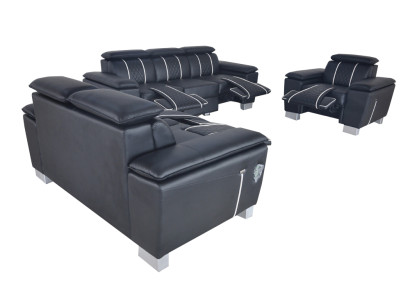 Sofas komplekts no ādas materiāla ar dīvānu un diviem krēsliem ar USB pieslēgvielām