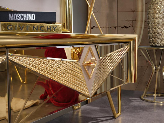 Sēdvietas skapis Skapis Komoda TV-komoda izsmalcinātā dizainā ar zelta elementiem