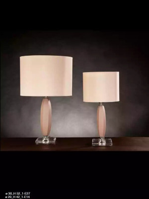 Klasiskā beige kristāla galda lampa plīseņu žurnālu galda lampa birojā lampa