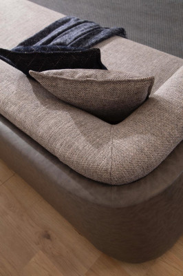 Dzīvojamā istaba Dīvāns 4 vietas dizains Polster Couch Moderns Luksuss Jauns Brūns