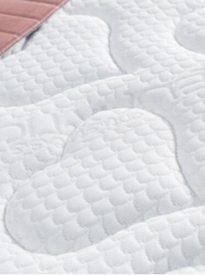 Boxspringa gulta Rosa Chesterfield stilā Izcils dizains Luksuss 2x nakts galdiņi komplektā 3 gabalos.