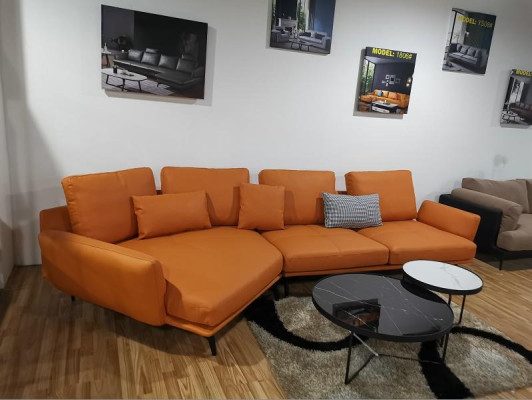Stūra oranžs dīvāns L - formas dzīvojamās istabas sofa, dīvāna leņķa komplekts no ādas.
