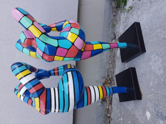 Dizainera abstraktas figūras. Modernas dekorācijas. Sievietes figūras skulptūras.