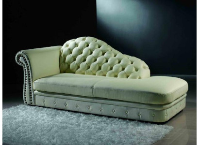 Chaiselounge Chesterfield Liege Chaise Sofa Lounge Sitz Liegen 230cm translates to "Čezslongs Chesterfield gulta šešļa dīvāns atpūta sēdeklis guļam" in Latvian.