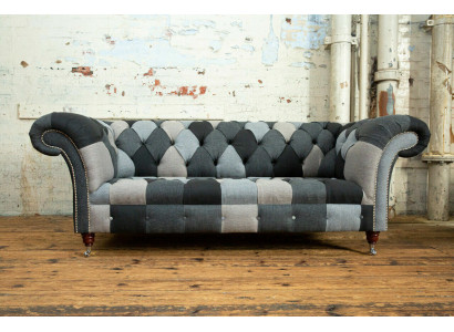 Sofa 3 vietu dīvāns Chesterfield dizains komplektā ar auduma un ādas apdari, jauns.