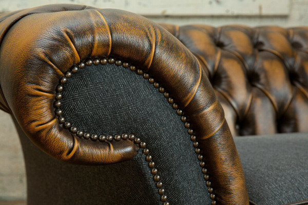 Dizaina "Chesterfield" dīvāns 3 dīvāns dīvānu komplekts auduma polsterējumā ādas trimēts.