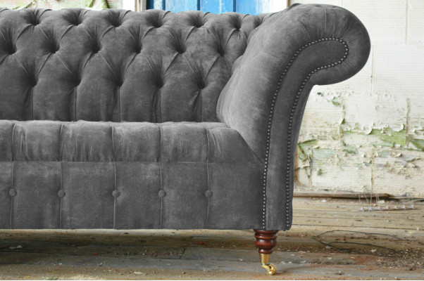 Triezvietīgais "Chesterfield" pelēks dīvāns Polster Sofas Modernas dīvāni