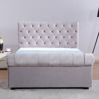 Klasiskās velvēnas tekstila divvietīgā gultas Dubultās viesnīcas gultas Polsterētas guļamistabas 180x200 cm.  