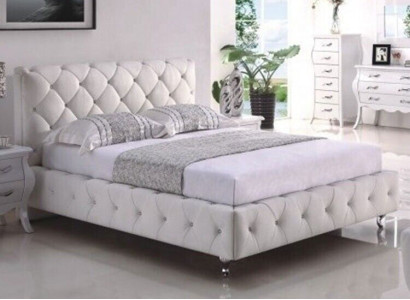 Baltā Chesterfield divguļamā gulta, tekstila guļamistabas mēbele
