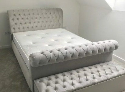 Angļu dizainera guļamistabas gultas divguļamais gultas lielgabals viesnīcas Chesterfield stilā
