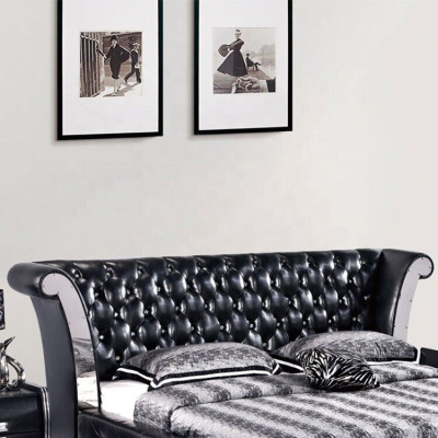 Pamatni-Klasē izgatavots Chesterfield stila divguļamais gulta ar nerūsējošā tērauda detaļām luksusam viesnīcu dizainera guļamistabai.