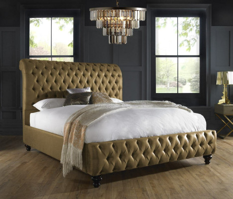 Zelta luksusa samta tekstils, Anglijas divvietīgs dizains "Chesterfield" 160x200 cm gultas.