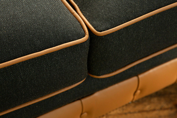 Brūnais Chesterfield dīvāns 4 vietas dīvāns dīvāna terciālās ādas dizains