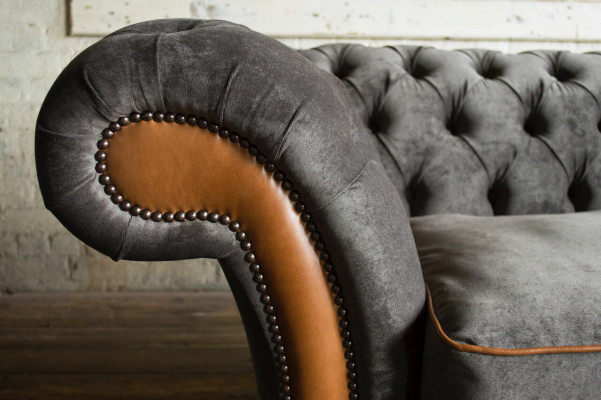 Pelēki brūnā Chesterfield 3-vietīgais luksusa dīvāns dzīvojamā istabā