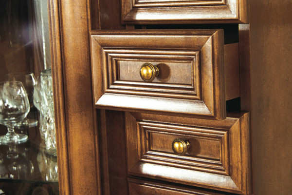 Klasiskā komoda Komodes Lielais komodskapjis Skapis - Modelis Z-K5