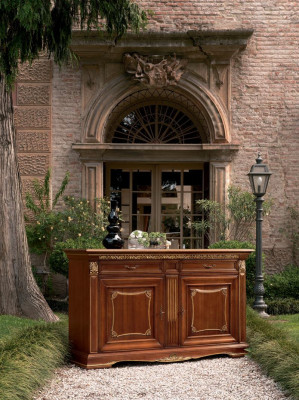 Sideboard Luksusa dizaina komoda Priekšskats Lowboard skapī Massīvkoks Itāļu mēbeles