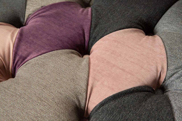 Chesterfield auduma dīvāns ar polsterējumu, dizains 2 vietu auduma dīvāns pelēkā krāsā