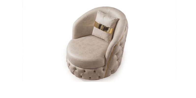 Luksusa, mūsdienīga krēsla gaišā beige nokrāsā no Česterfield