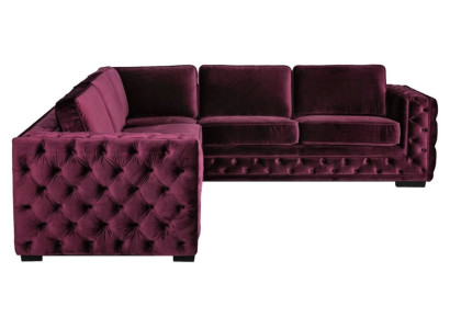 Burgundija Chesterfield stūra dīvāns ar barošanas balstiem. Samta audums. Jauna moderna dizaina mēbeles dzīvojamā istaba.