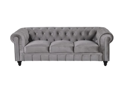 Velkamā sofa Chesterfield no auduma un ādas ar 3 sēdvietām un polsterējumu.