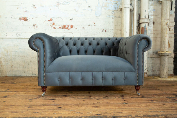 Chesterfield dizaina dīvāns ar diviem sēdvietām, gultas dīvāns, apdare, sēdvietas komplekts, ādas un tekstila pelēka krāsa.