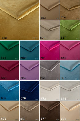 Chesterfield tumeļbrūns ādas dīvāns komplekts ar trim vietām un elegants mīkstais krēsls.