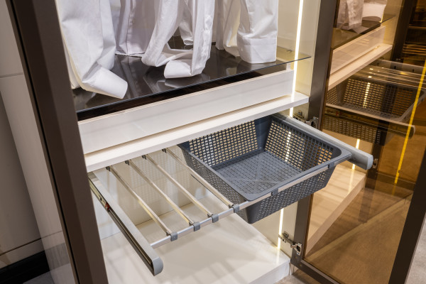 Dizainera Balta skapis forma L Skapī Luxurious Glass Cabinet