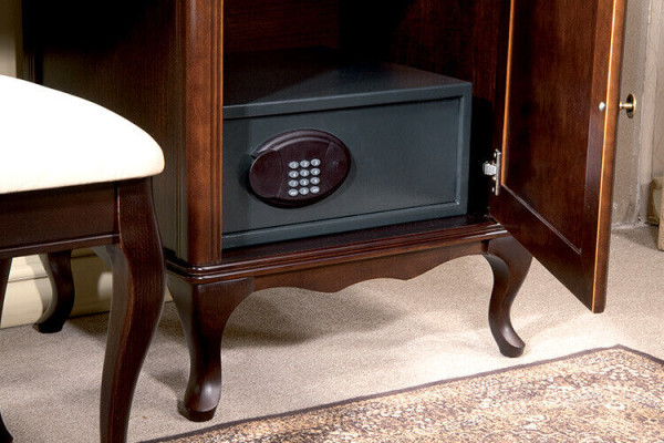 Klasiskais komutās skapis Vitrīna Sētliņa Komoda Komodu skapis Bārs