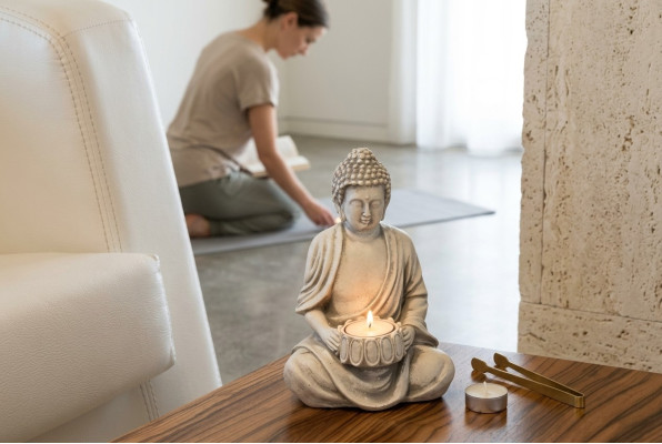 Buddas skulptūra ar tējas svecēm turētāju - liela skulptūra dārzam