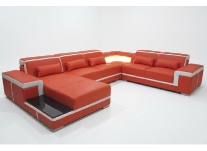 Komfortabls XXL ādas dīvāns ar inovatīvu ergonomiku un LED apgaismojumu.