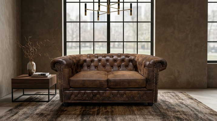 Chesterfield Tekstila Sofas Ģērbts 2 personas auduma dīvāns Dīvāni Brūni divvietīgi.