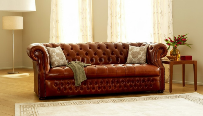 Brūnais Chesterfield 3-vietīgs dizainera dīvāns Stilīga sofa