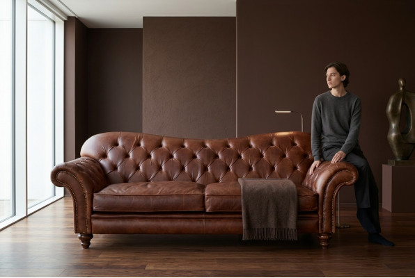 Luksusa "Chesterfield" dzīvojamā istaba Dīvāns Brūns Soļi Polster Tekstils Dīvāni Jauni